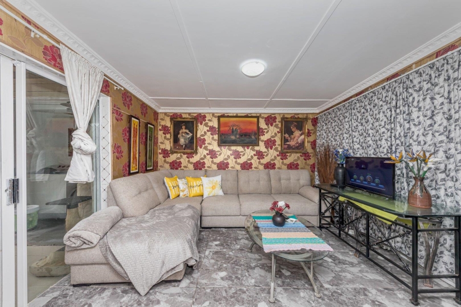 2 Bedroom Property for Sale in Brooklyn Western Cape